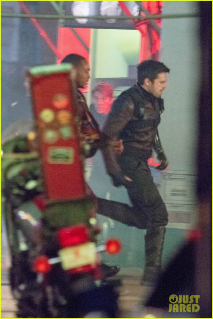 Falcon And Winter Soldier Set Photo 28